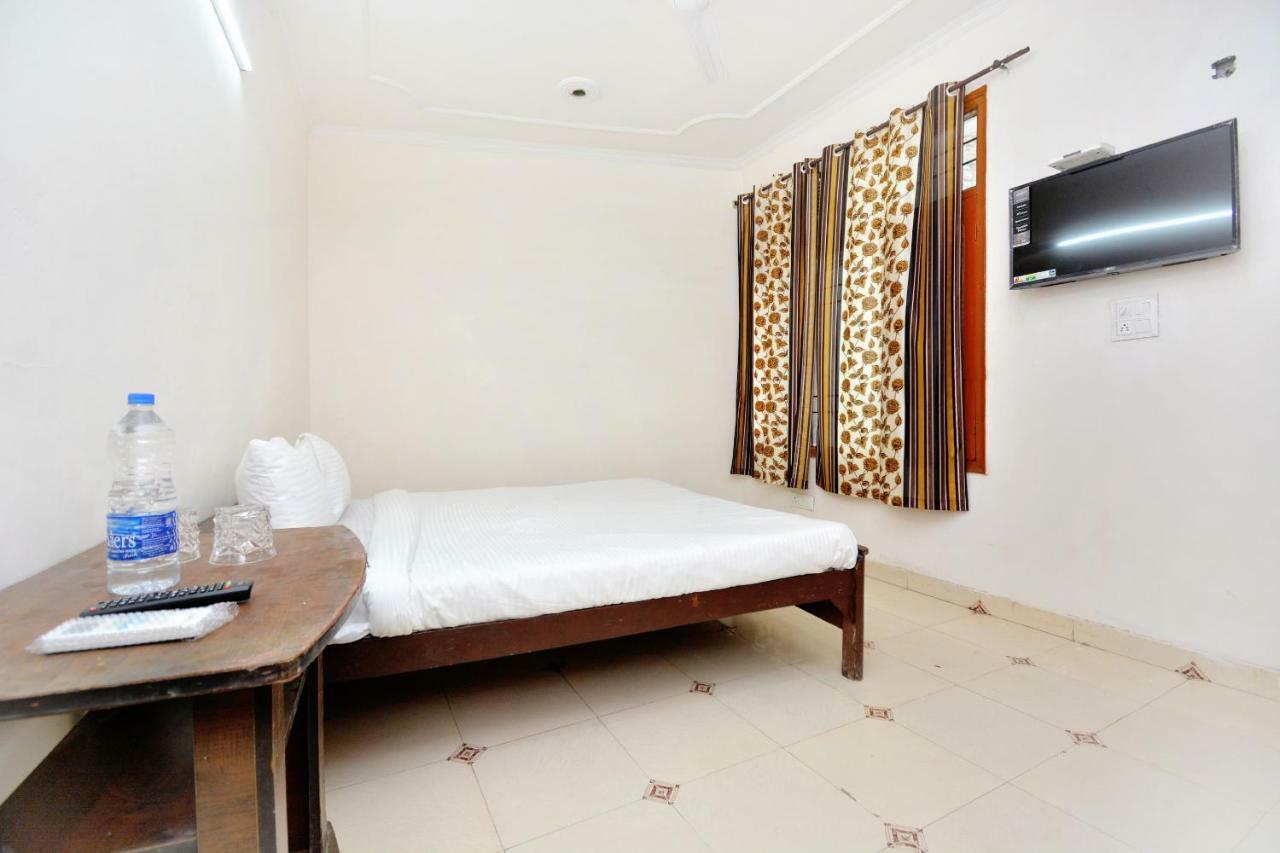 Spot On 44679 Hotel Samrat Sohana Экстерьер фото
